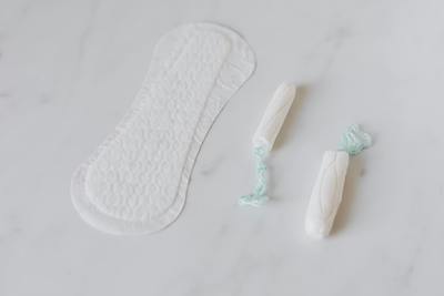 Read more about the article The cost of menstrual protections, disposable or reusable?